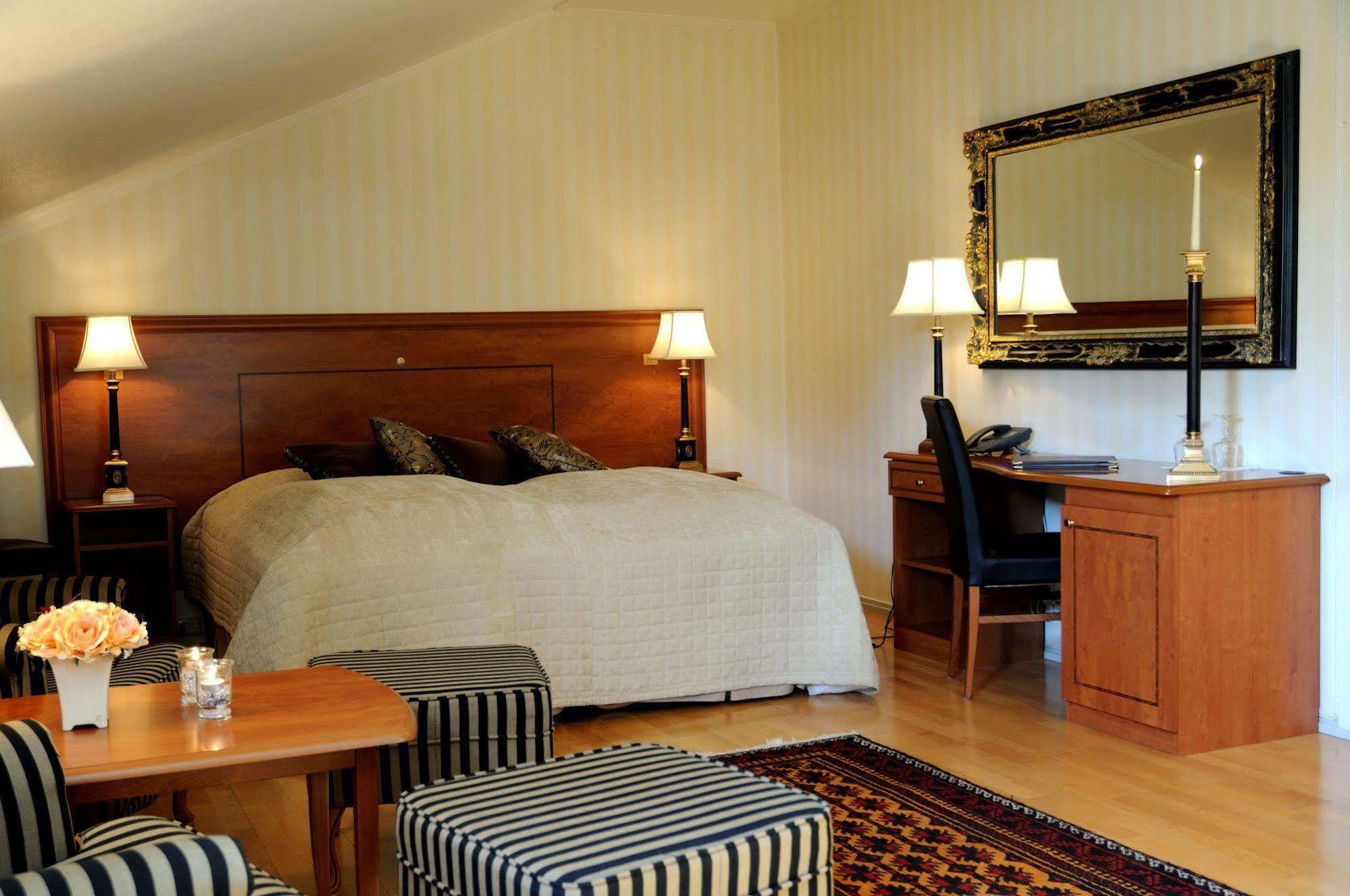 Lampeland Hotel Eksteriør billede